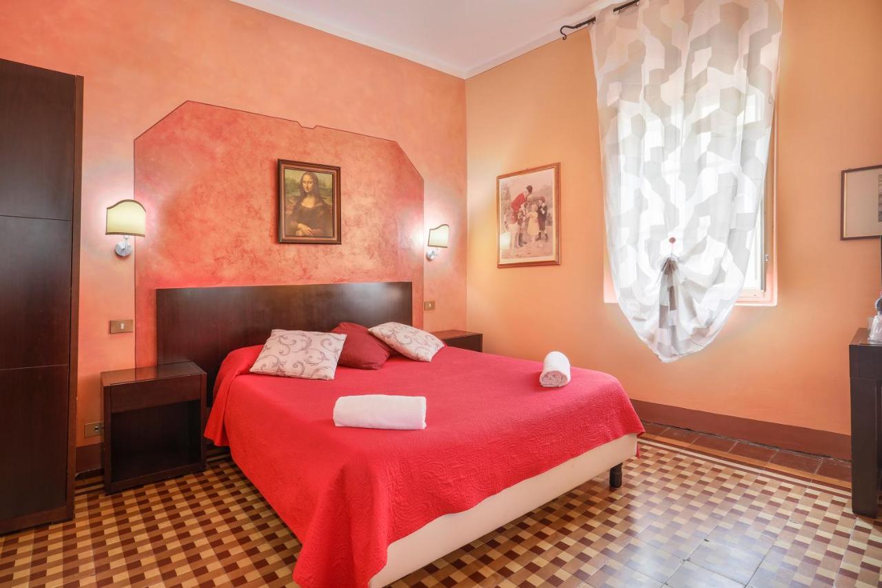 Antica Residenza Santa Chiara -City Center Lucca Exterior photo